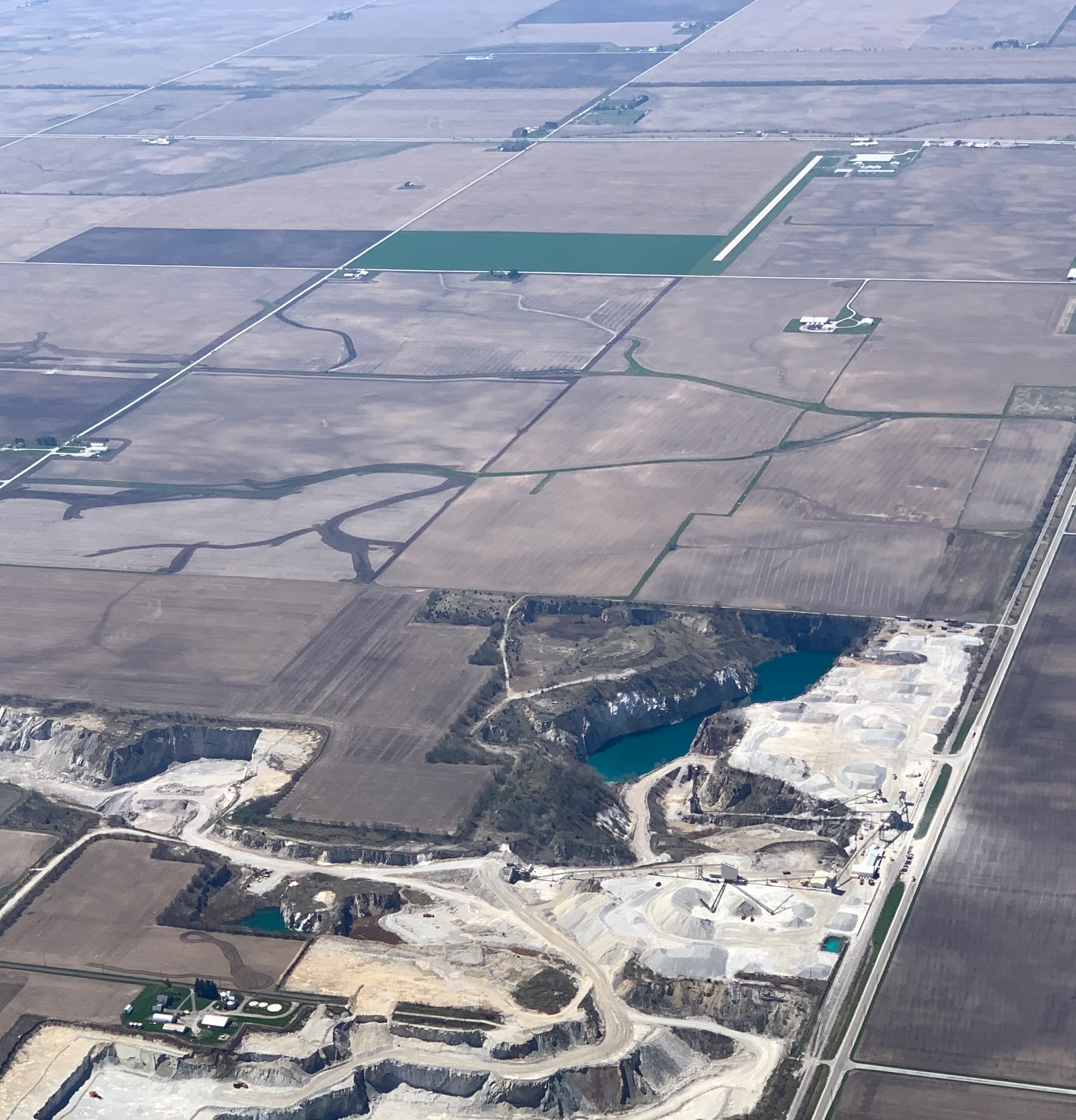 Kentland Muni. from 3 nm ENE (note quarry) SkyVector